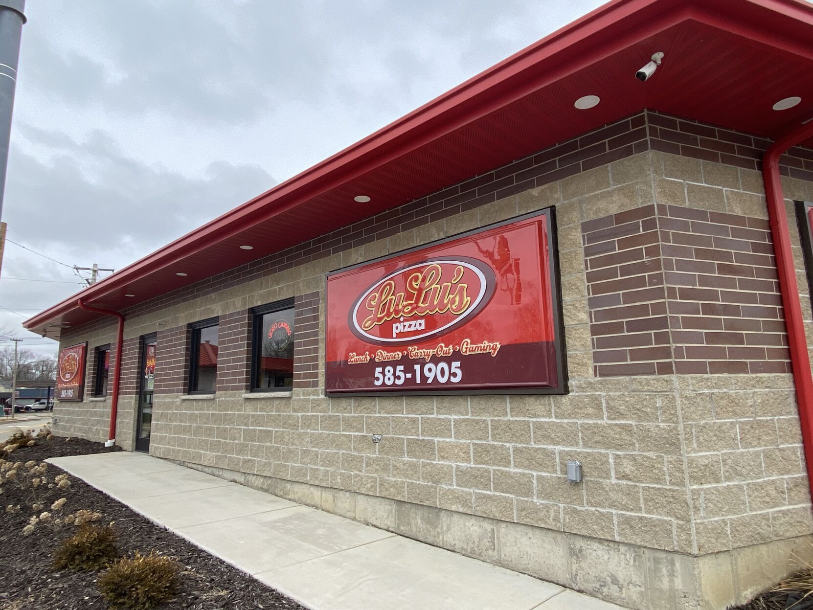 Lu Lu's Pizza 3